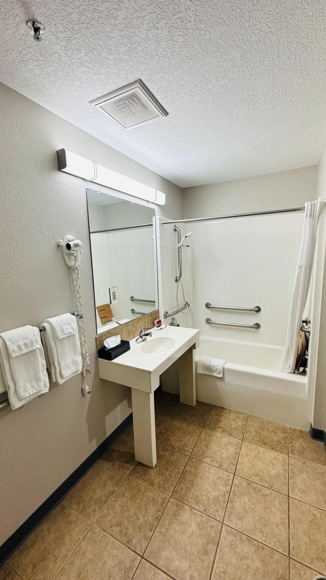Days Inn & Suites By Wyndham Wynne Værelse billede